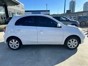 NISSAN MARCH ADVANCE 1.6 AT EXTRA FULL 5PTS 2013