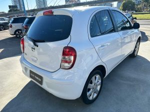 NISSAN MARCH ADVANCE 1.6 AT EXTRA FULL 5PTS 2013