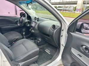 NISSAN MARCH EXTRA FULL 1.6 MT 5PTS 2012