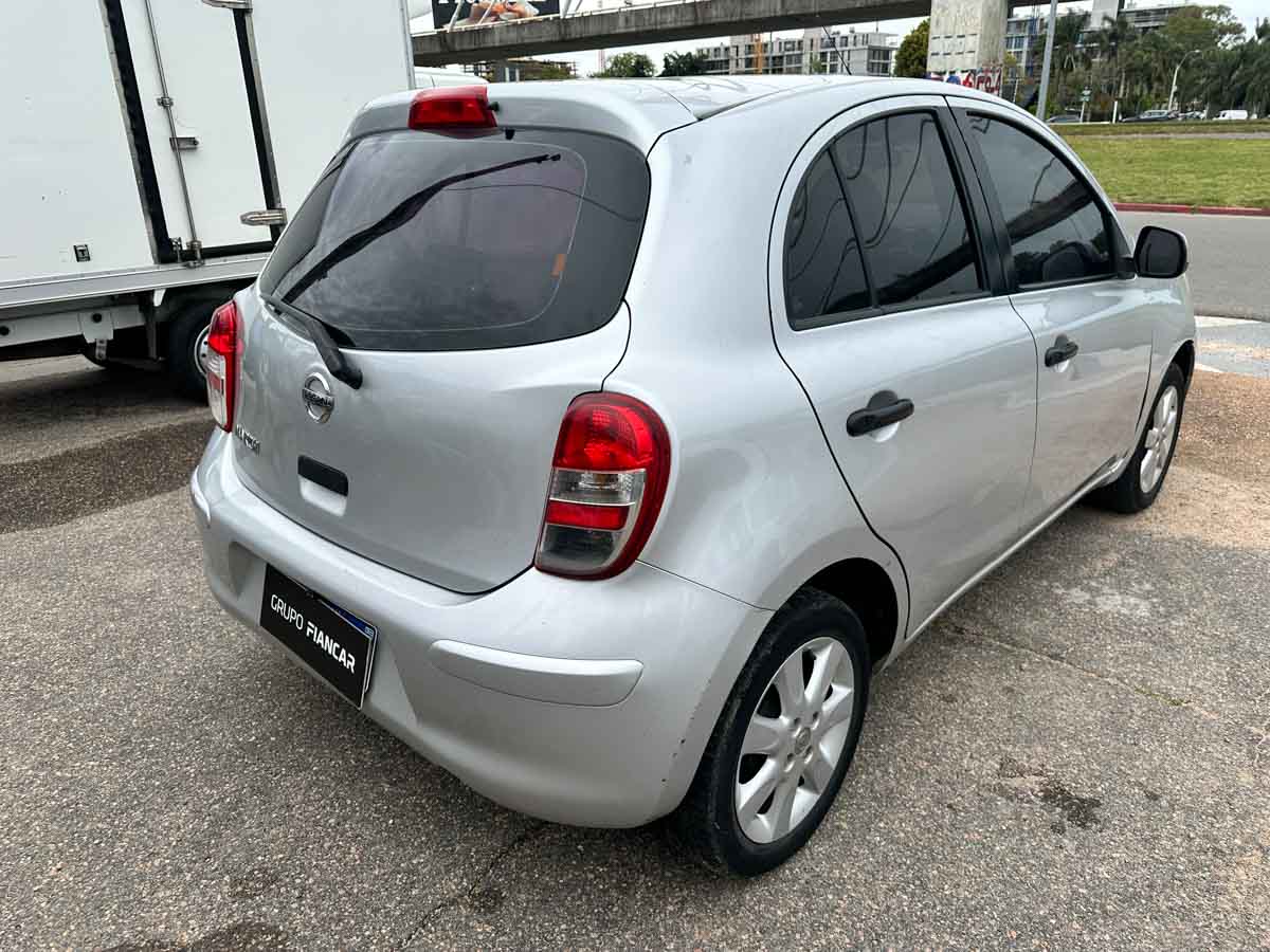 NISSAN MARCH EXTRA FULL 1.6 MT 5PTS 2012