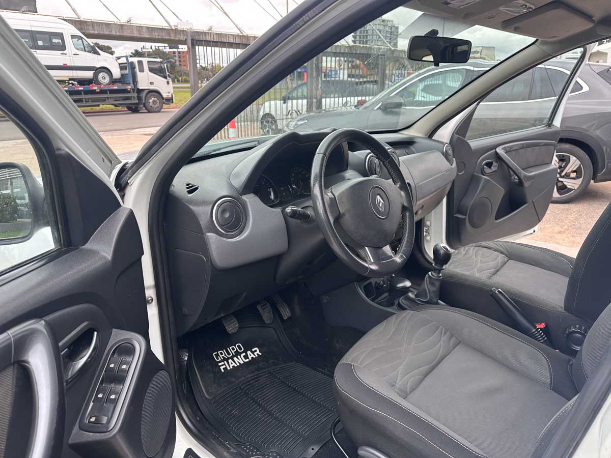 RENAULT DUSTER PRIVILEGE 2.0 4X2 FULL 2014