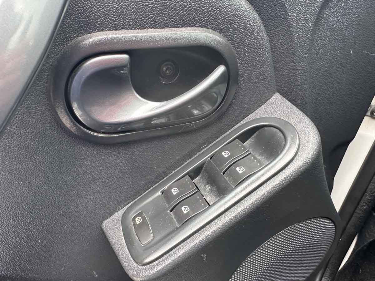 RENAULT DUSTER PRIVILEGE 2.0 4X2 FULL 2014