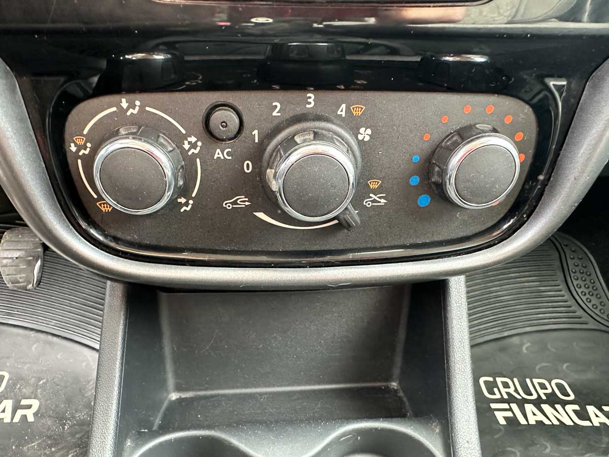 RENAULT DUSTER DYNAMIQUE 1.6 FULL 5PTS 2015