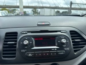 KIA PICANTO 5PTS 1.0 FULL 2013