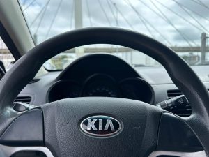 KIA PICANTO 5PTS 1.0 FULL 2013