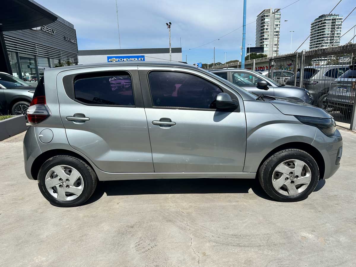 FIAT MOBI EASY SEDAN 5 PTS 2018