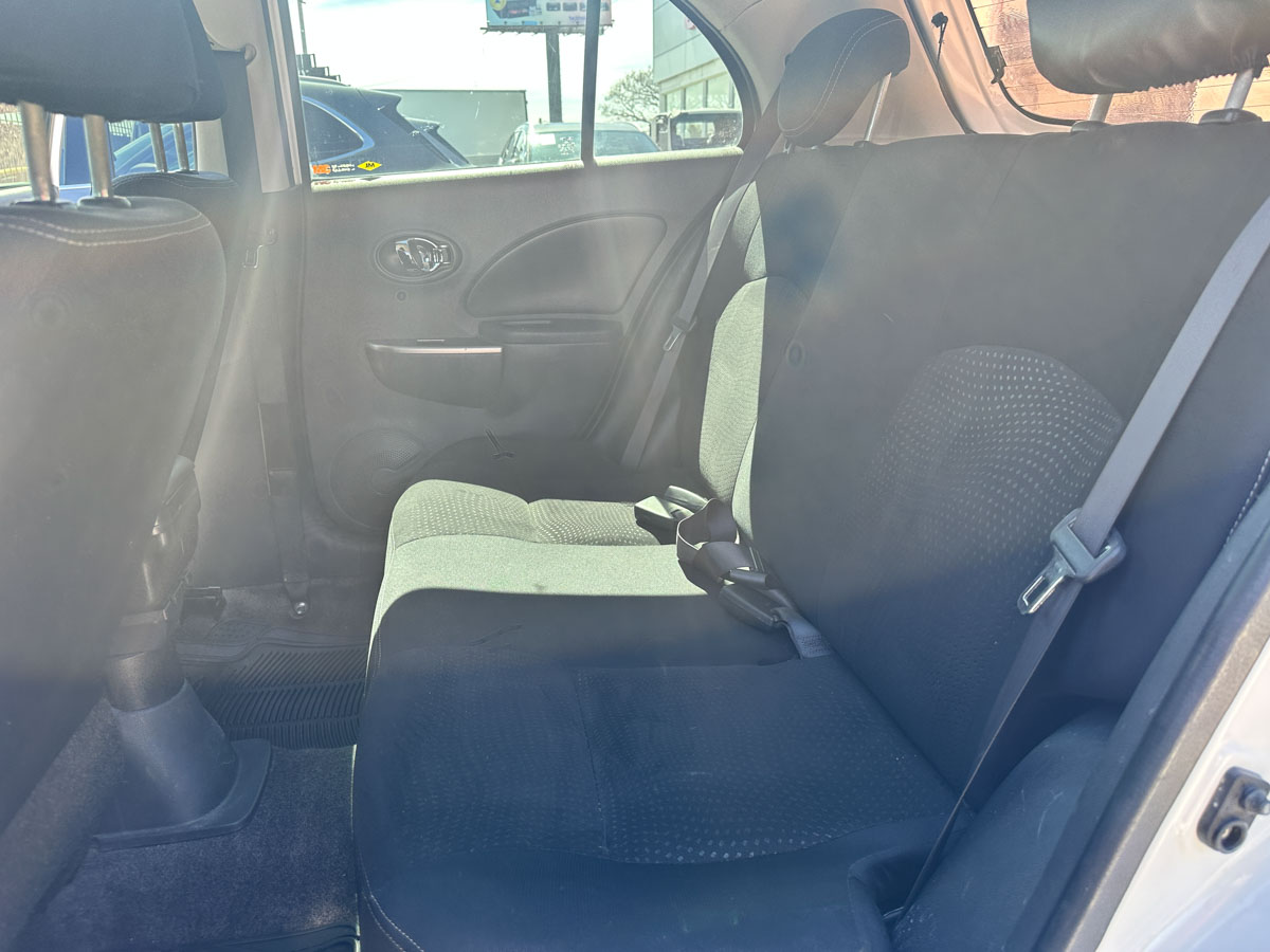 NISSAN MARCH EXTRA FULL 1.6 MT 5PTS 2014