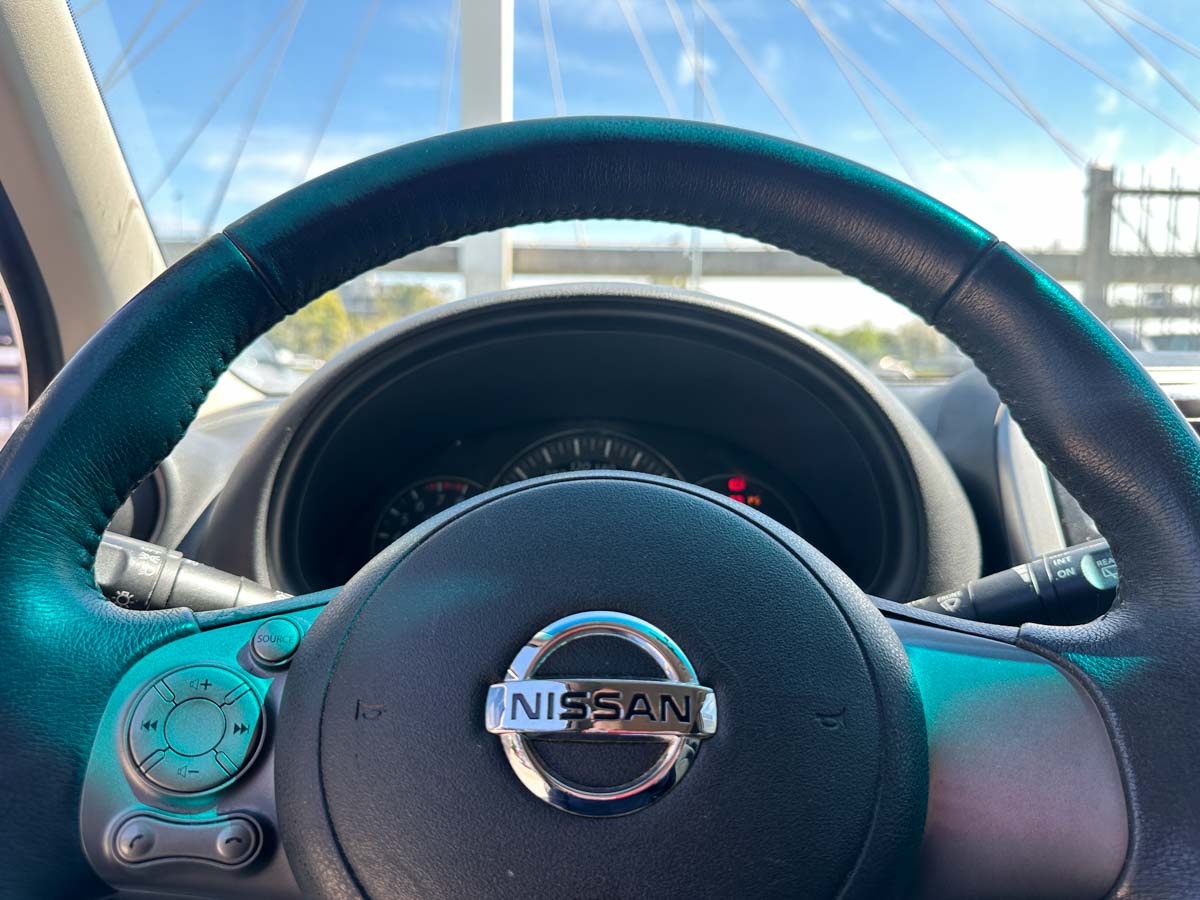 NISSAN MARCH EXTRA FULL 1.6 MT 5PTS 2014
