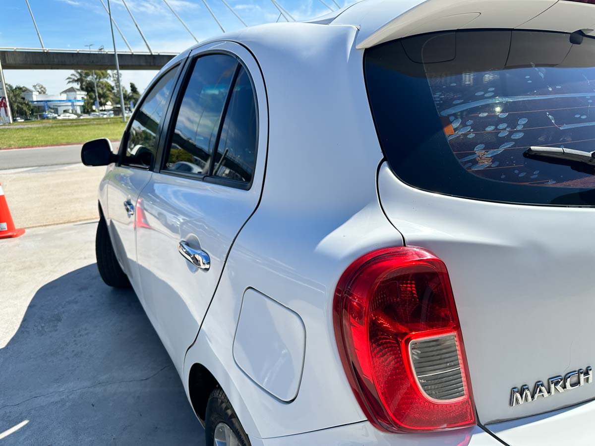 NISSAN MARCH EXTRA FULL 1.6 MT 5PTS 2014