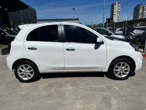 NISSAN MARCH EXTRA FULL 1.6 MT 5PTS 2014