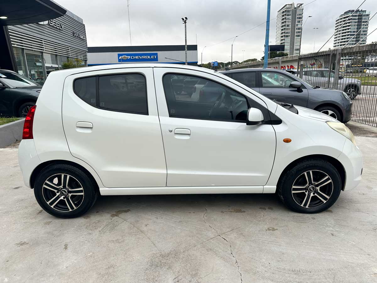SUZUKI CELERIO GA 1.0 FULL 5PTS 2015