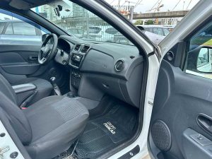RENAULT LOGAN LIFE 1.0 MT FULL 4PTS 2023