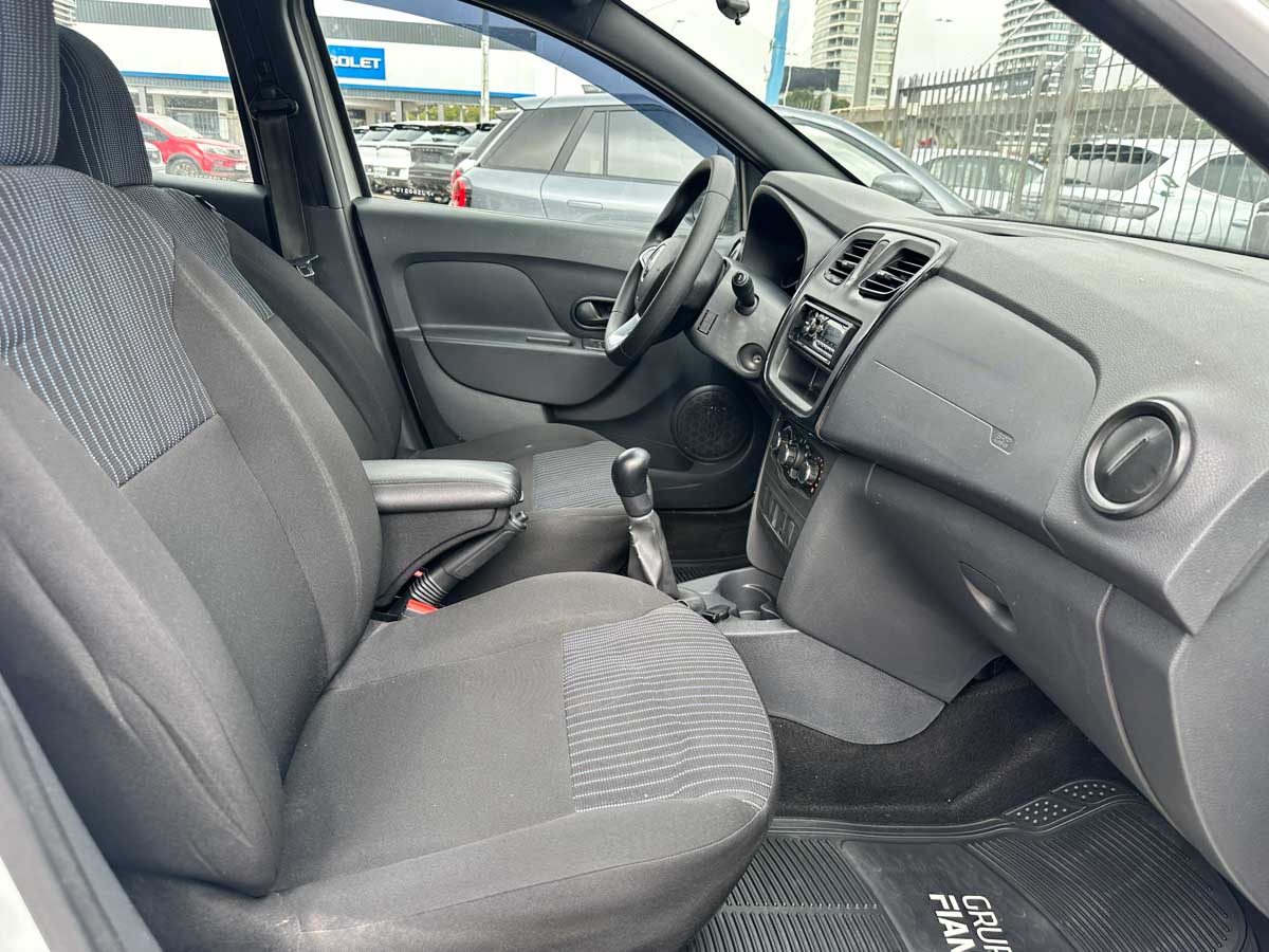 RENAULT LOGAN LIFE 1.0 MT FULL 4PTS 2023