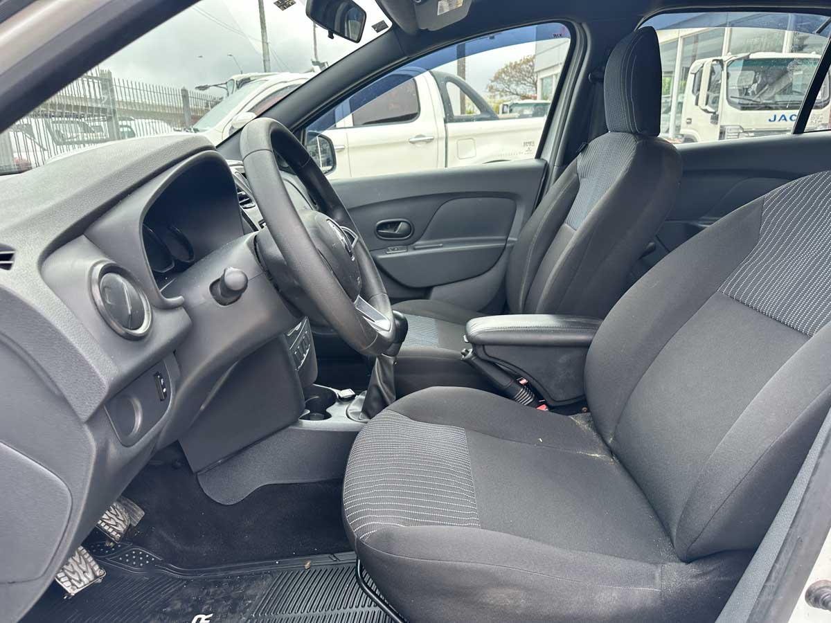 RENAULT LOGAN LIFE 1.0 MT FULL 4PTS 2023