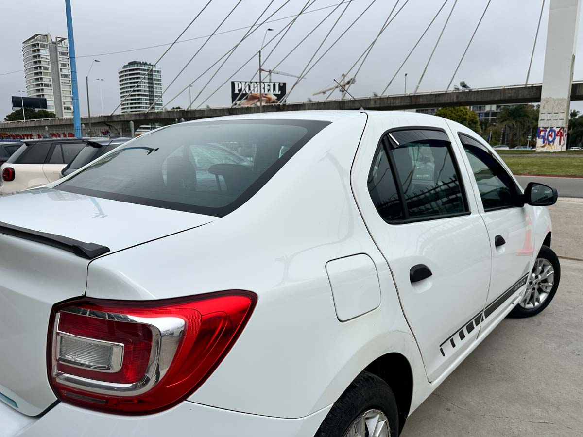 RENAULT LOGAN LIFE 1.0 MT FULL 4PTS 2023
