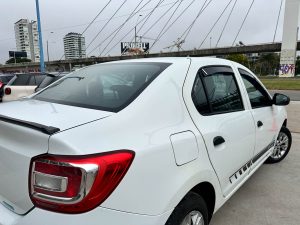 RENAULT LOGAN LIFE 1.0 MT FULL 4PTS 2023