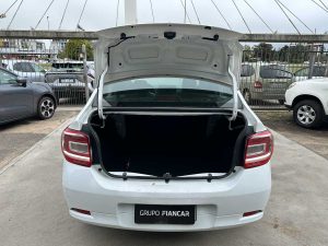 RENAULT LOGAN LIFE 1.0 MT FULL 4PTS 2023