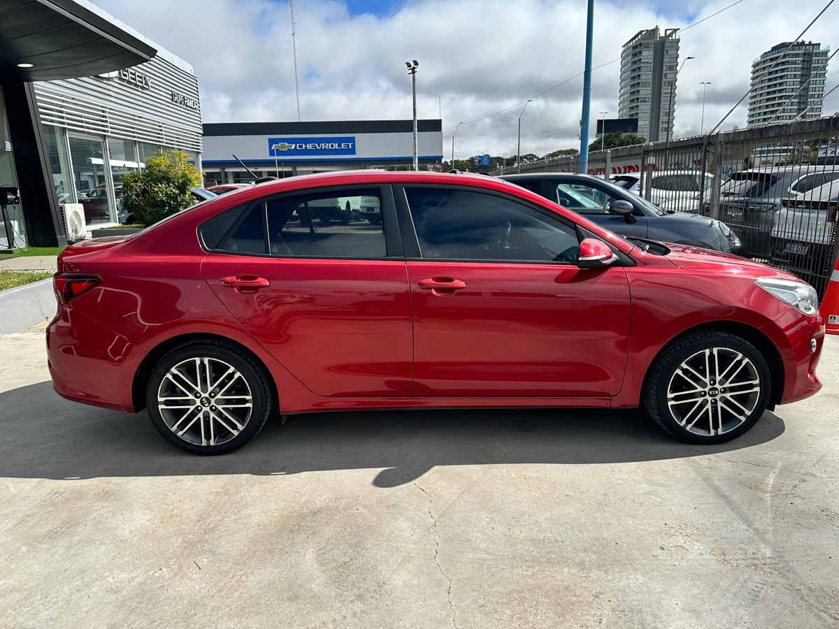 KIA RIO 4 EX PLUS MT EXTRA FULL SEDAN 4PTS 2019