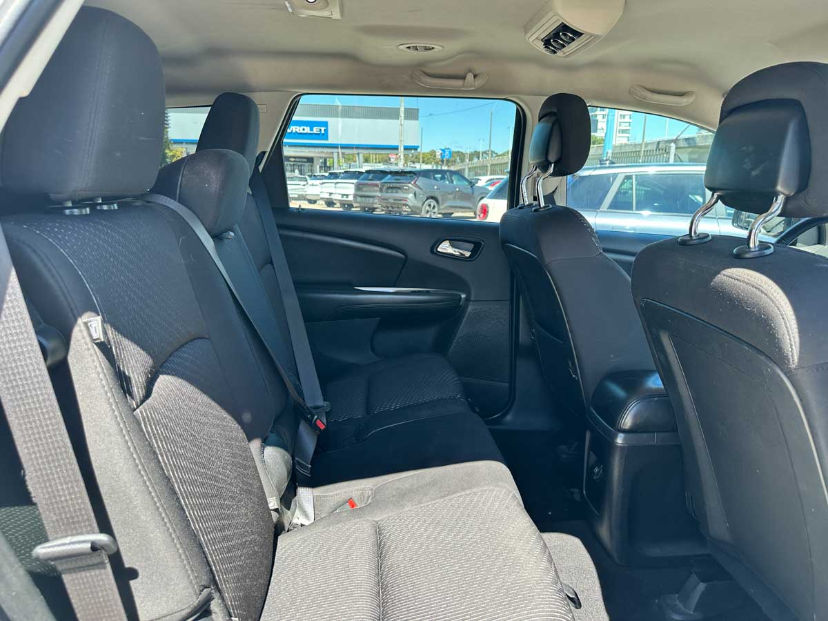 DODGE JOURNEY SE 2.4 AT 7PLAZAS 2015