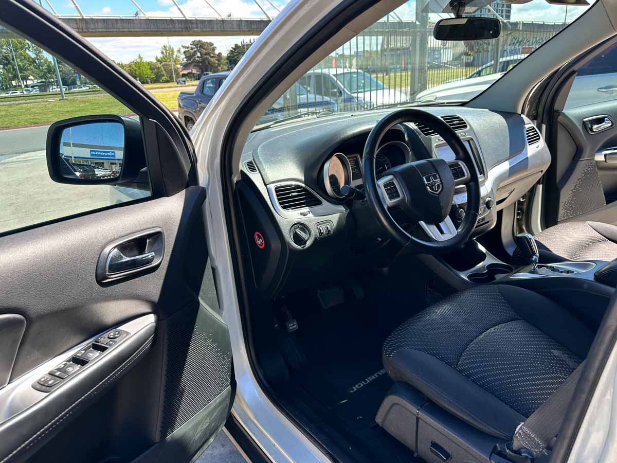 DODGE JOURNEY SE 2.4 AT 7PLAZAS 2015