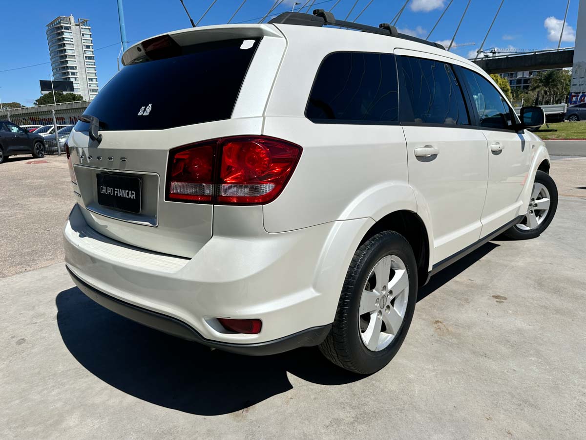 DODGE JOURNEY SE 2.4 AT 7PLAZAS 2015