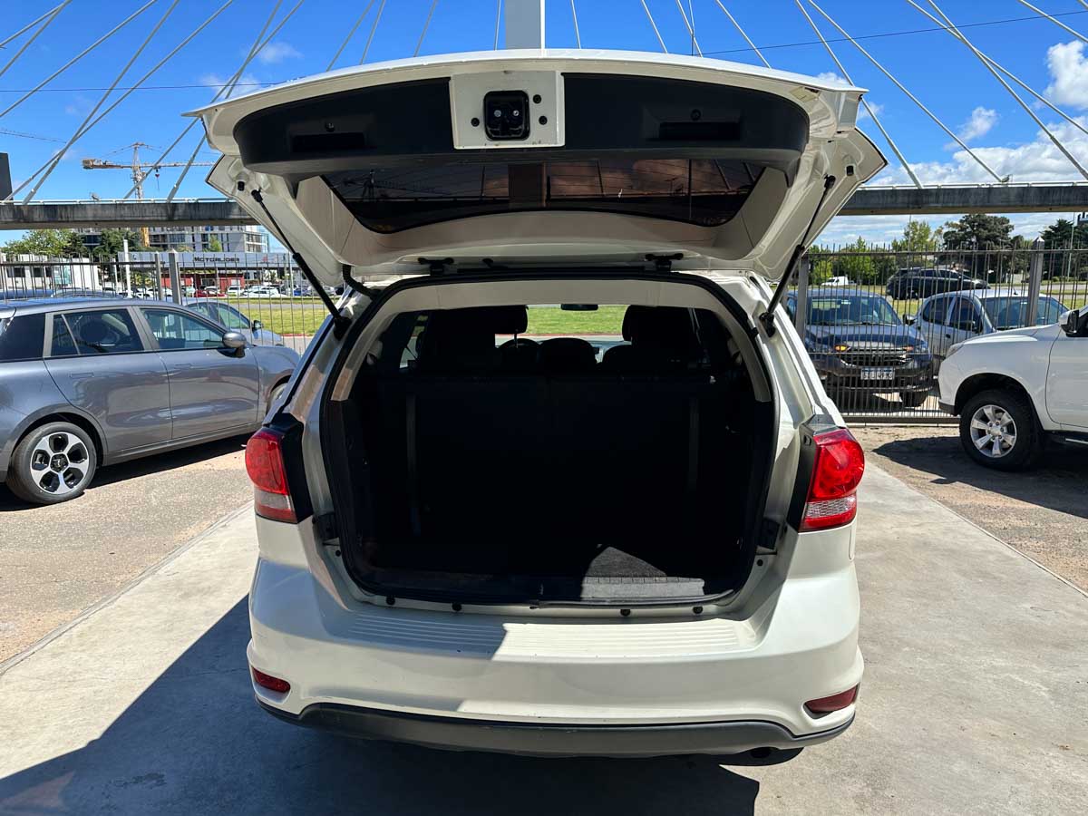 DODGE JOURNEY SE 2.4 AT 7PLAZAS 2015