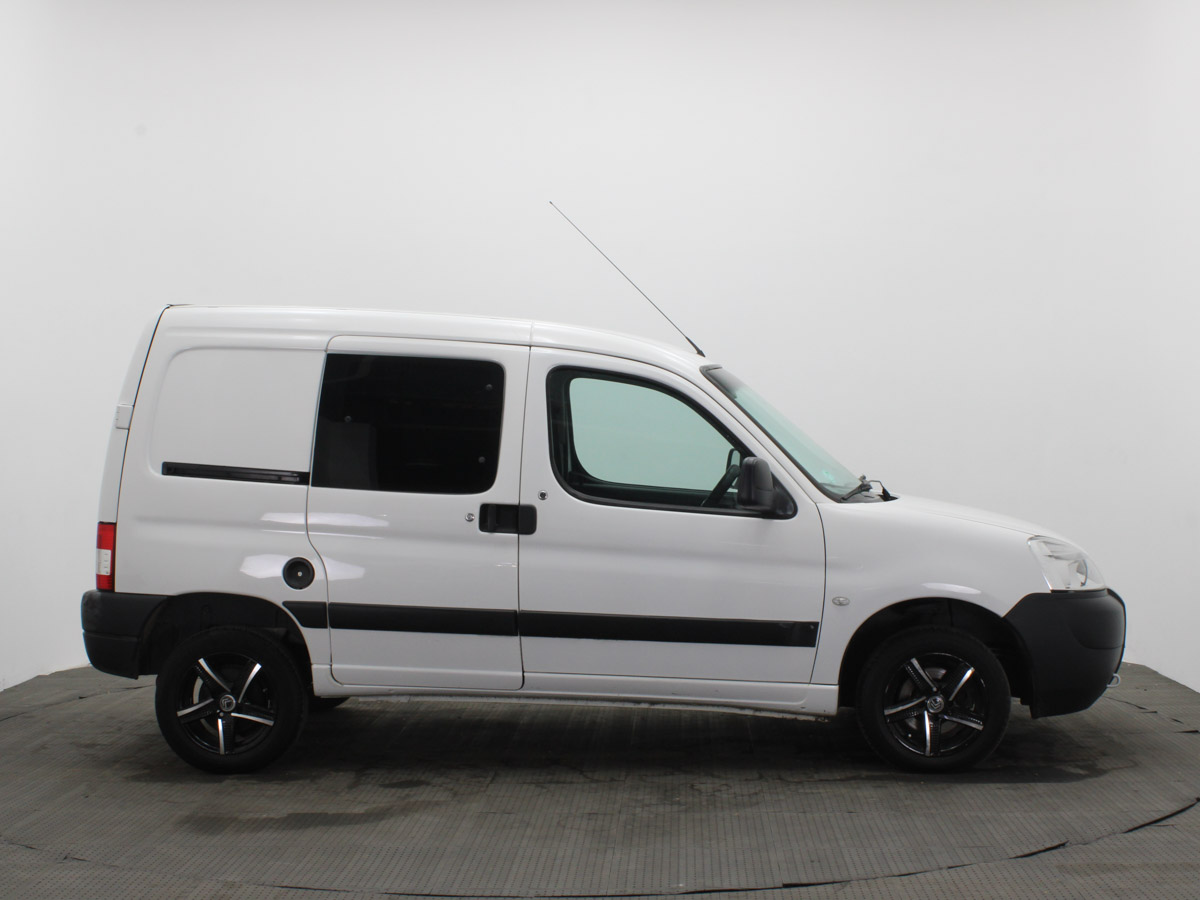 CITROEN BERLINGO M69 1.6 ESSENCE 2023