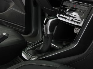 VOLKSWAGEN T- CROSS HIGHLINE 1.0 TSI TURBO AT 2025