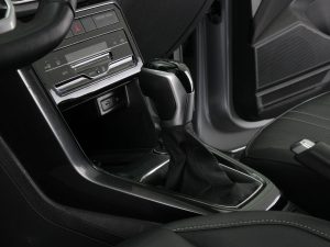 VOLKSWAGEN T- CROSS HIGHLINE 1.0 TSI TURBO AT 2025