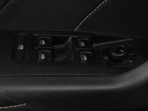 VOLKSWAGEN T- CROSS HIGHLINE 1.0 TSI TURBO AT 2025