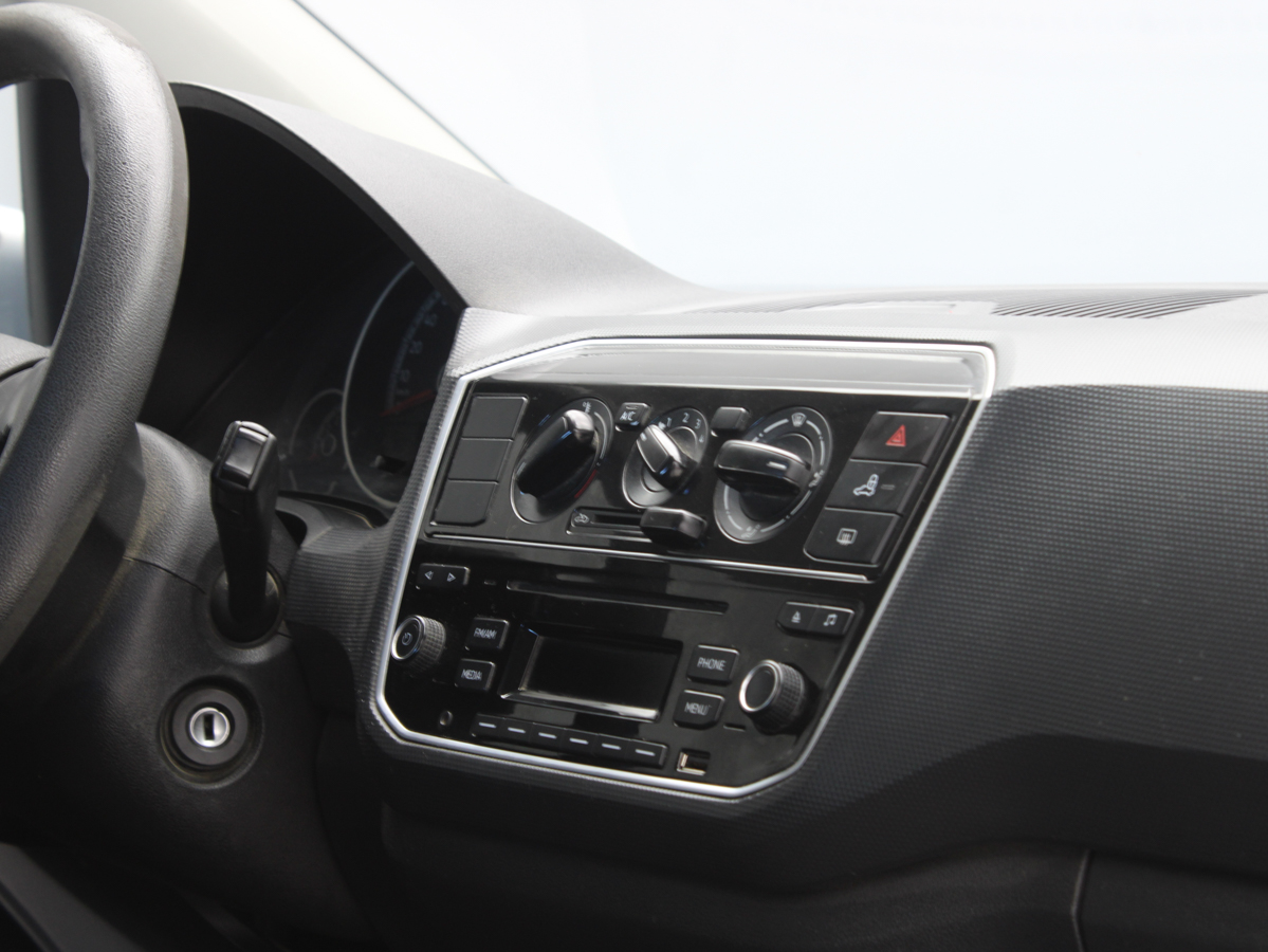 VOLKSWAGEN UP 2018