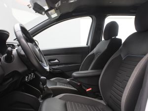 RENAULT DUSTER AT 2023