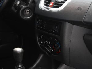PEUGEOT 207 2012
