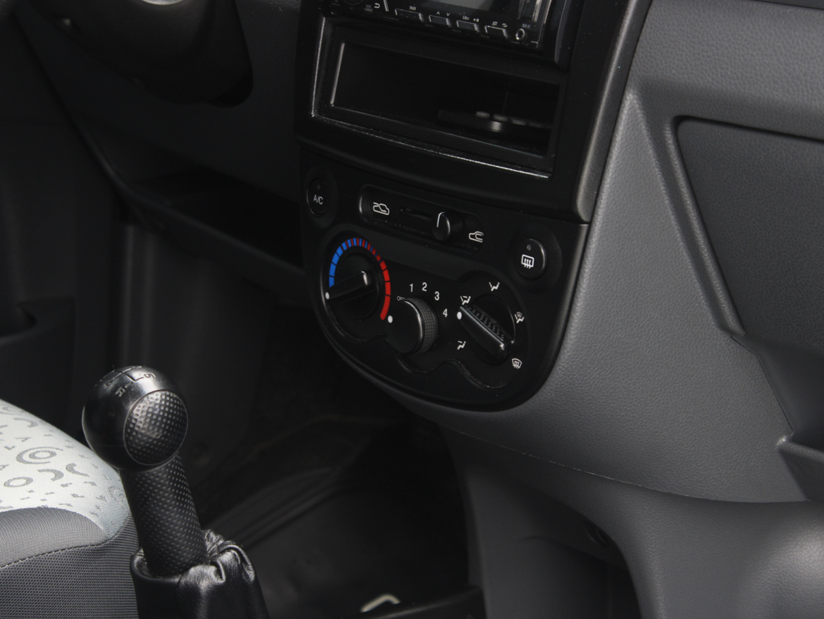 CHEVROLET SPARK LT 2014