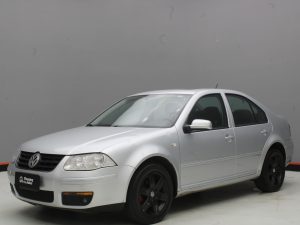 VOLKSWAGEN BORA 2010