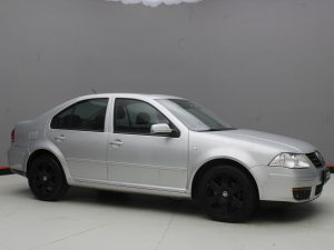 VOLKSWAGEN BORA 2010