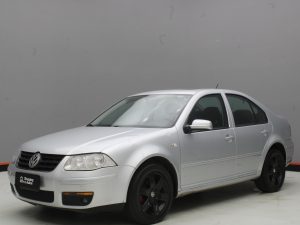 VOLKSWAGEN BORA 2010