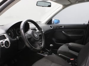 VOLKSWAGEN BORA 2010