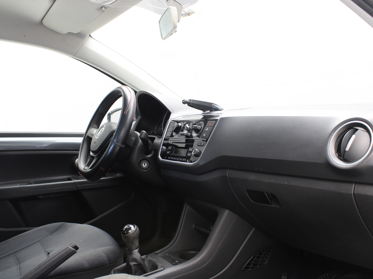 VOLKSWAGEN UP 2020