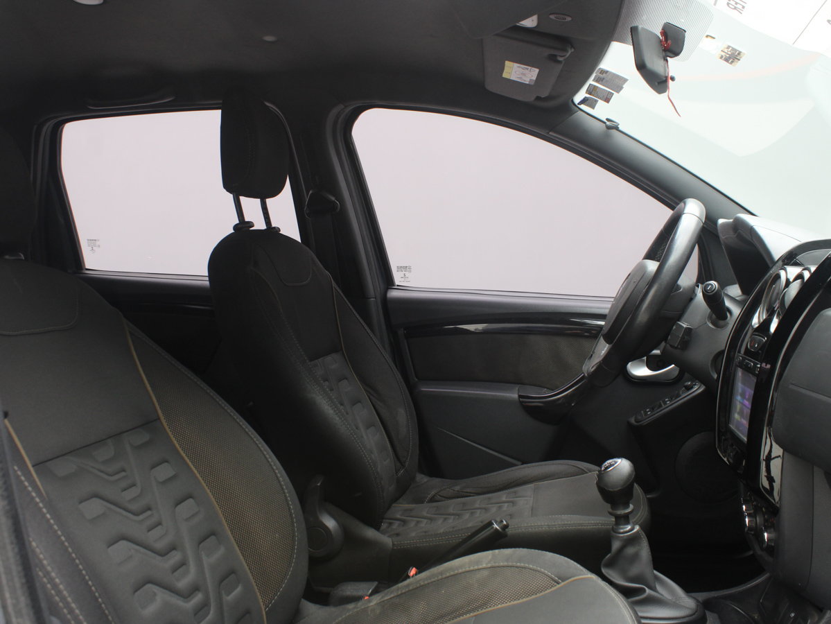 RENAULT DUSTER 2017