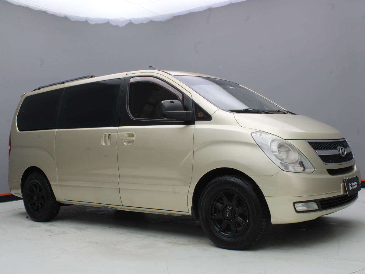 HYUNDAI H1 MINIBUS 2012