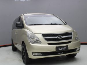 HYUNDAI H1 MINIBUS 2012