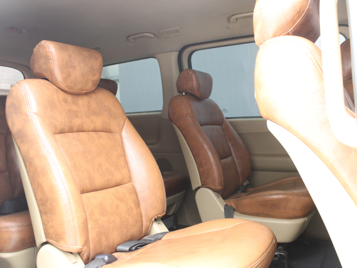 HYUNDAI H1 MINIBUS 2012