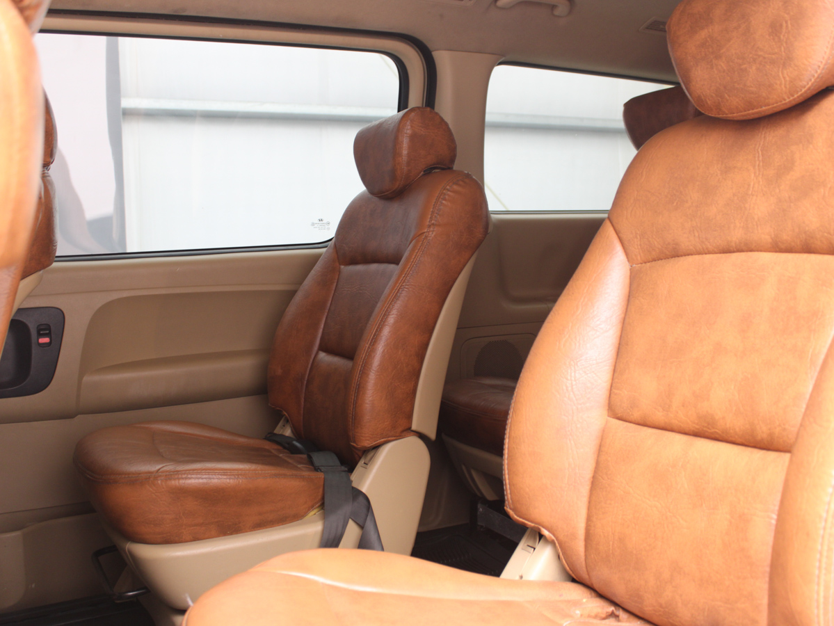 HYUNDAI H1 MINIBUS 2012