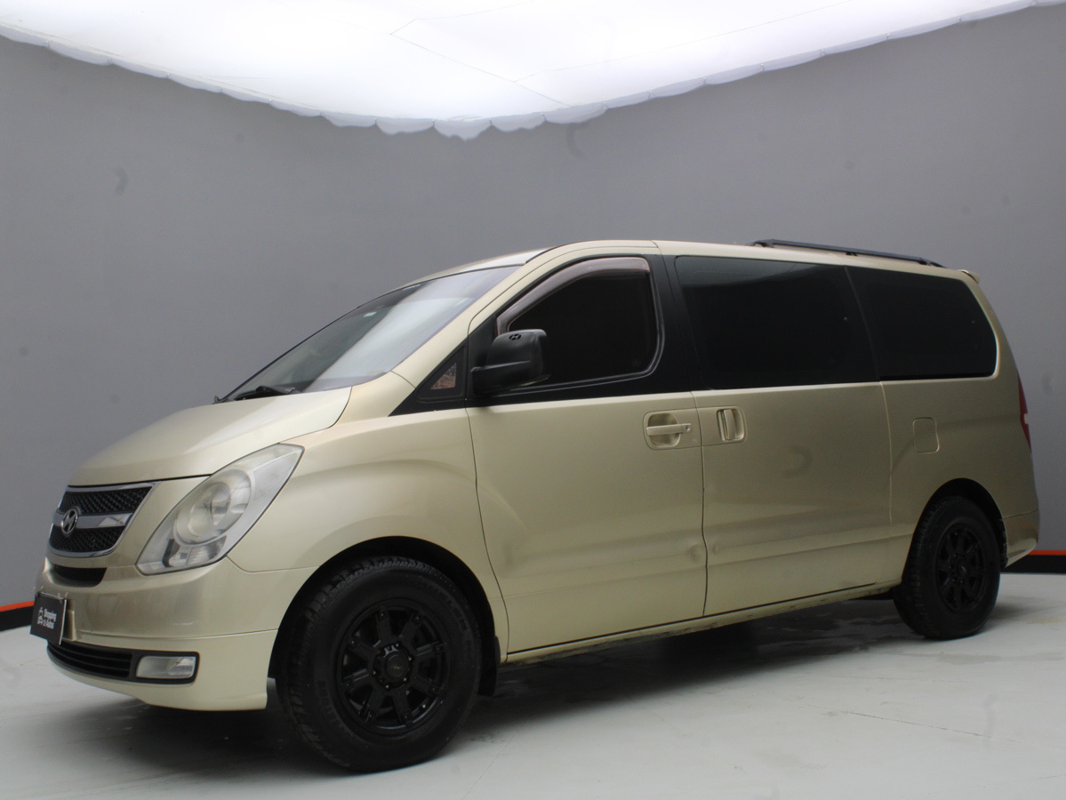 HYUNDAI H1 MINIBUS 2012