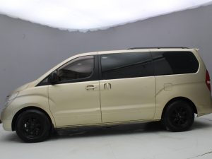 HYUNDAI H1 MINIBUS 2012