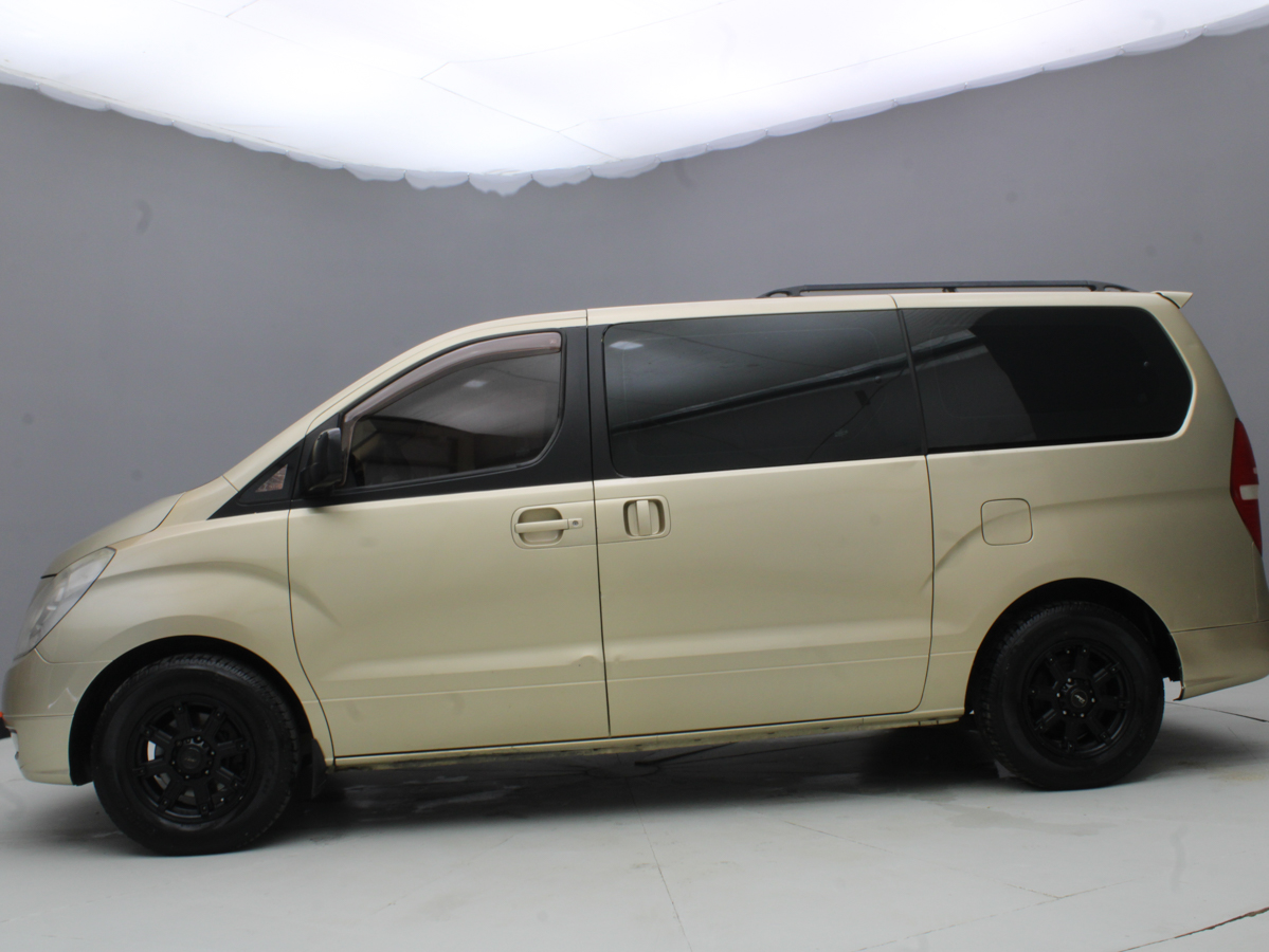 HYUNDAI H1 MINIBUS 2012