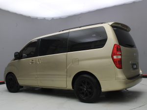 HYUNDAI H1 MINIBUS 2012