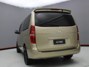 HYUNDAI H1 MINIBUS 2012