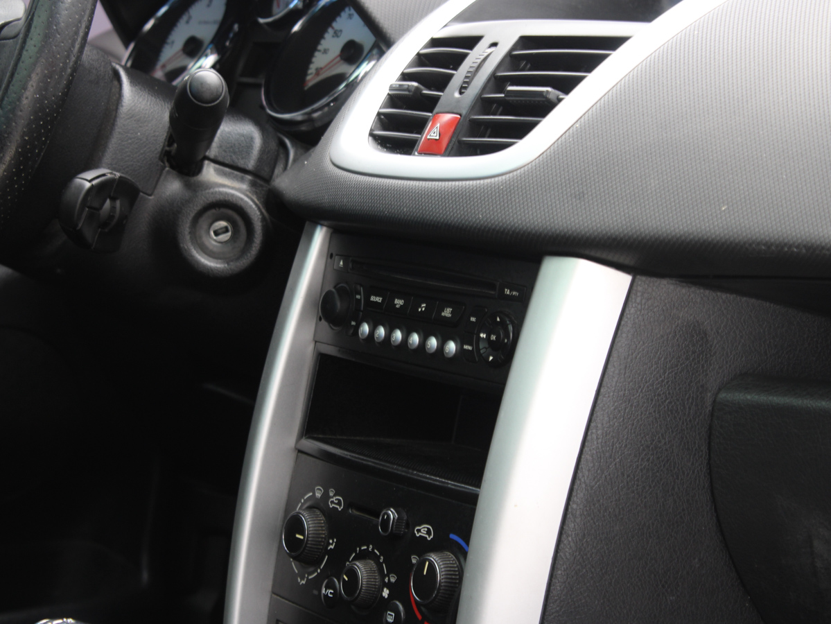 PEUGEOT 207 ACTIVE 2011